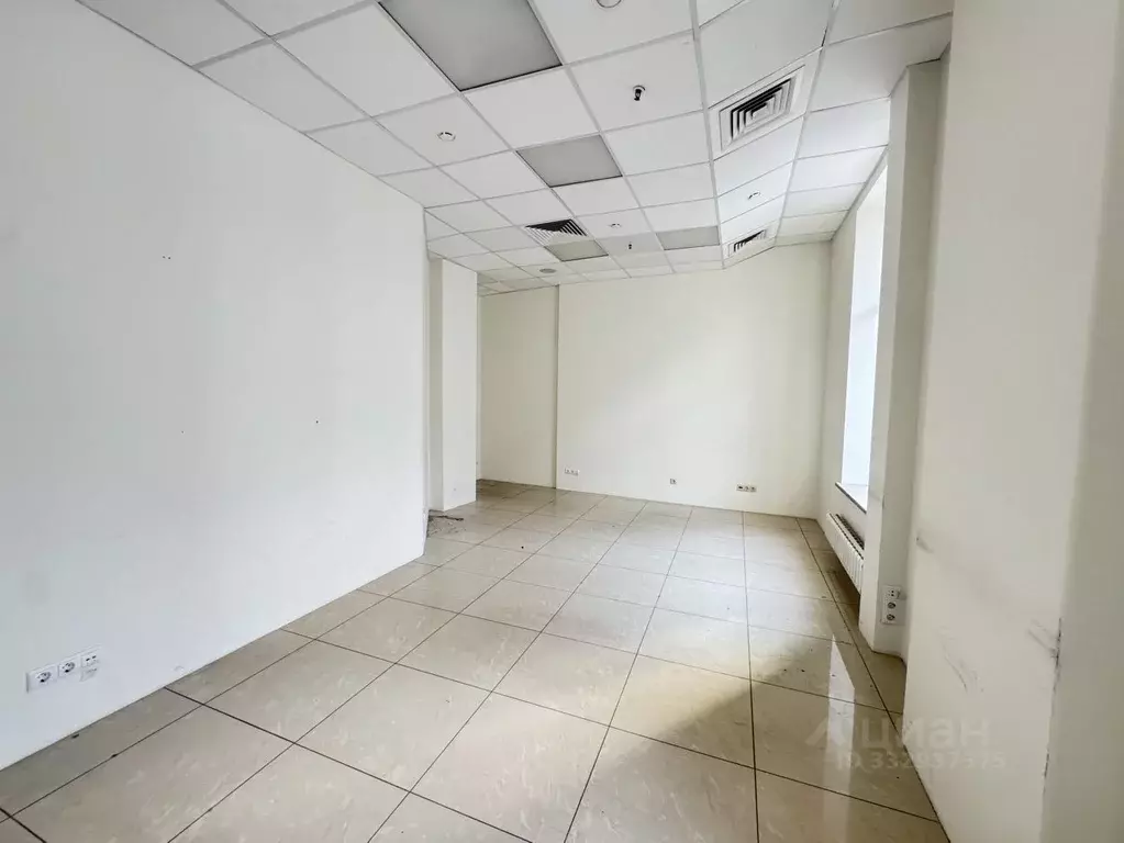 Помещение свободного назначения в Татарстан, Казань ул. Баумана, 82 ... - Фото 2