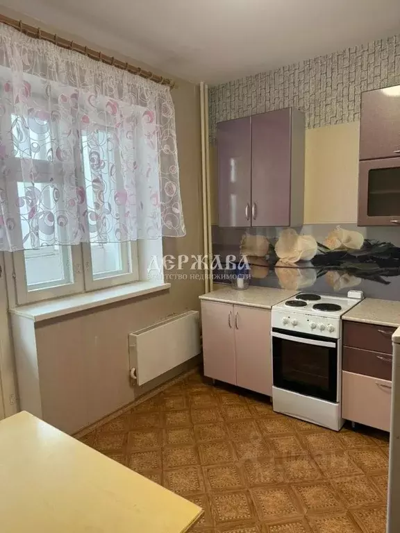 1-к кв. Белгородская область, Старый Оскол Степной мкр, 6 (41.0 м) - Фото 0