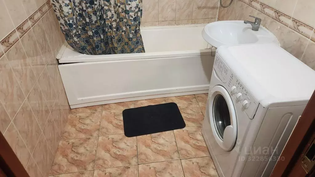 2-к кв. Тюменская область, Тюмень ул. Пермякова, 78 (74.0 м) - Фото 1