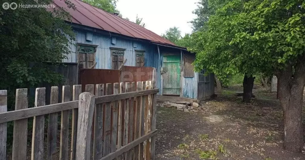 Дом в Саратовская область, рабочий посёлок Романовка, Садовая улица ... - Фото 0