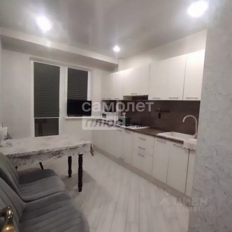 2-к кв. Кабардино-Балкария, Нальчик ул. Чернышевского, 195Б (61.0 м) - Фото 1