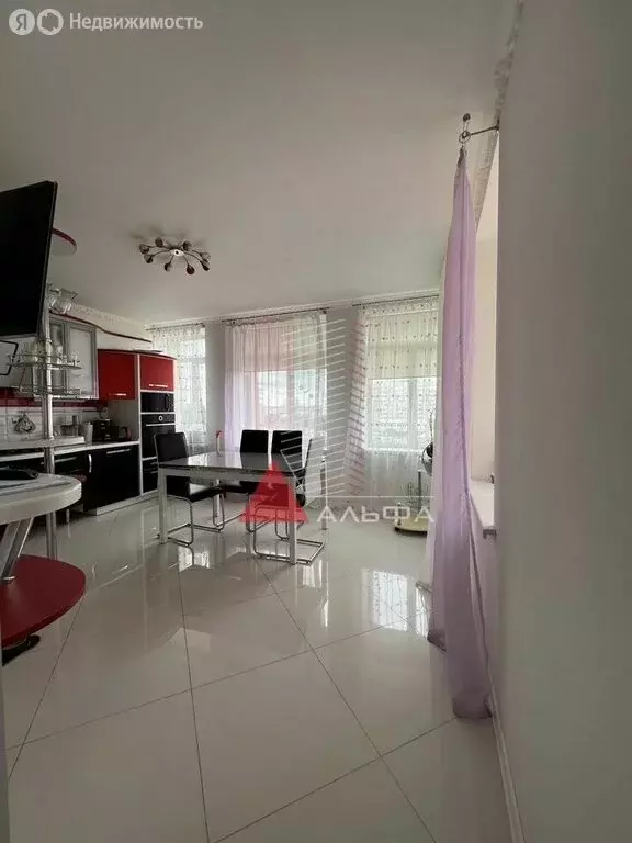 2-комнатная квартира: Евпатория, проспект Ленина, 51/50 (79.7 м) - Фото 2