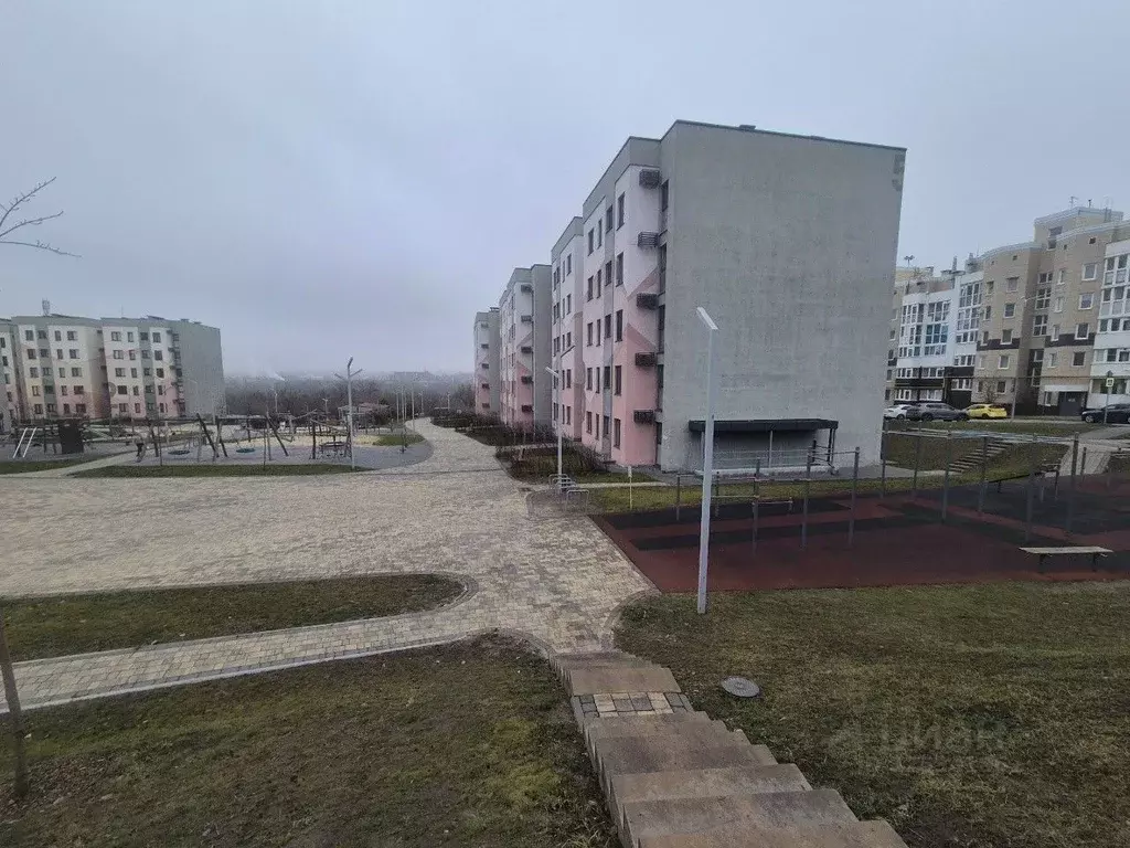 Студия Белгородская область, Белгород ул. Семейная, 5 (26.9 м) - Фото 1