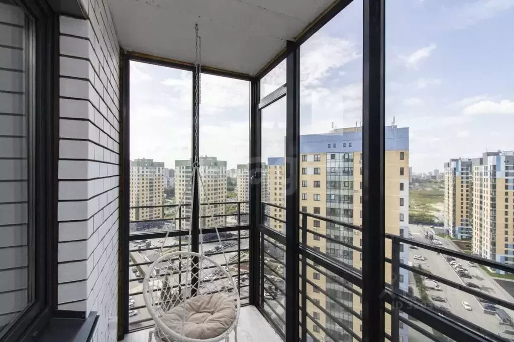 2-к кв. Тюменская область, Тюмень ул. Мельникайте, 32 (78.9 м) - Фото 1