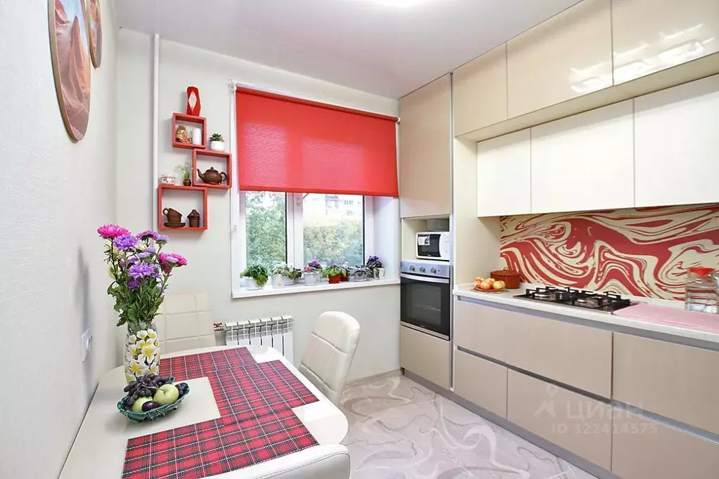 3-к кв. Пермский край, Пермь ул. Архитектора Свиязева, 2А (67.8 м) - Фото 1