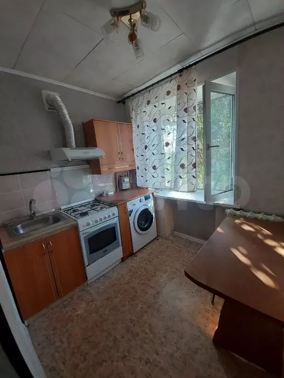 3-к. квартира, 56 м, 5/5 эт. - Фото 0