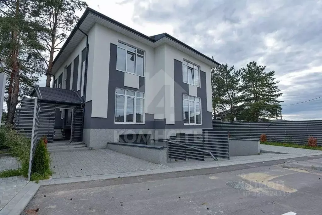 Таунхаус в Воронежская область, Воронеж ул. Флотская, 28 (174 м) - Фото 1