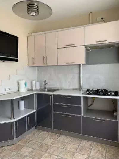 2-к. квартира, 56 м, 1/9 эт. - Фото 0