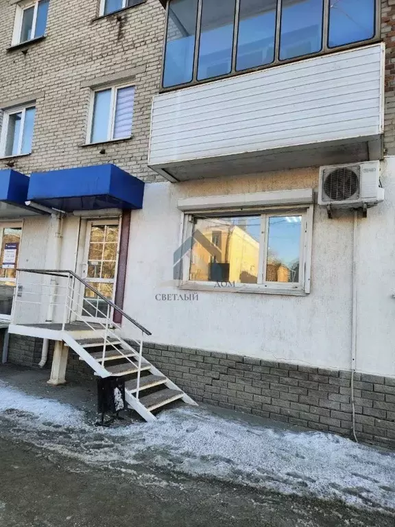 Помещение свободного назначения в Алтайский край, Барнаул просп. ... - Фото 1