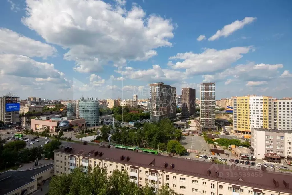 3-к кв. Тюменская область, Тюмень ул. Республики, 86к2 (88.0 м) - Фото 0