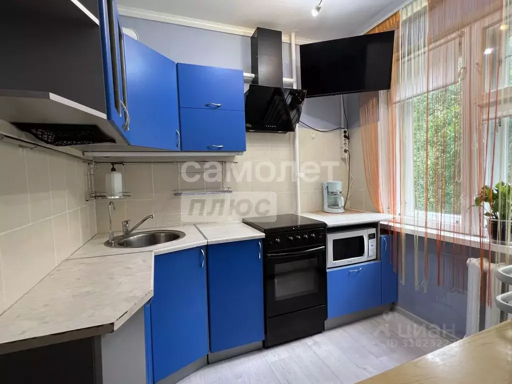 4-к кв. Коми, Сыктывкар ул. Комарова, 4 (60.7 м) - Фото 0