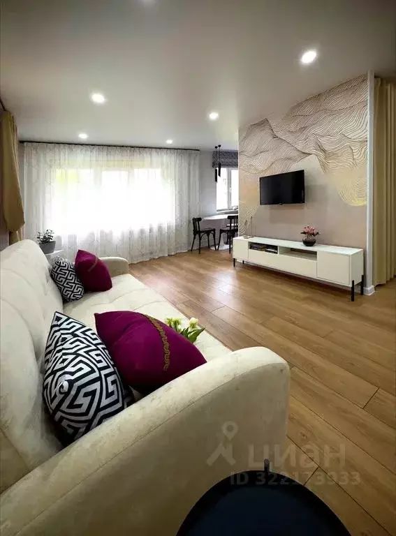 2-к кв. Смоленская область, Вязьма Кронштадтская ул., 5 (43.0 м) - Фото 0