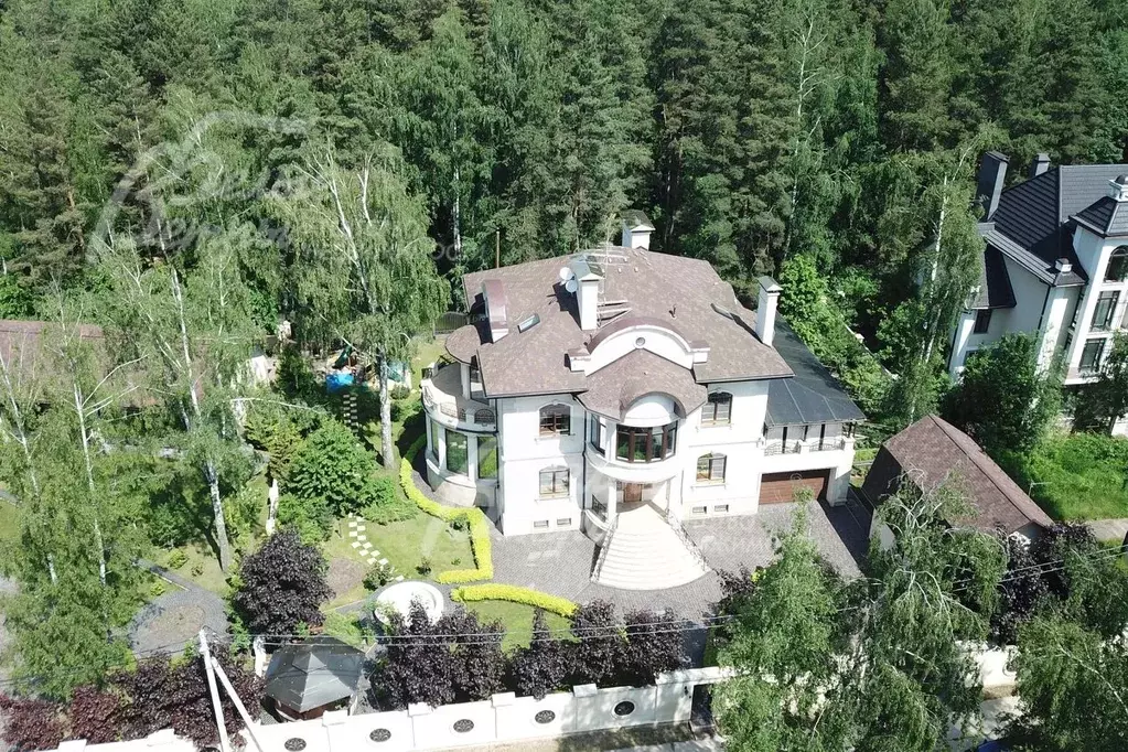 Дом в Москва Сосенское поселение, д. Столбово, 67/1 (1105 м) - Фото 2