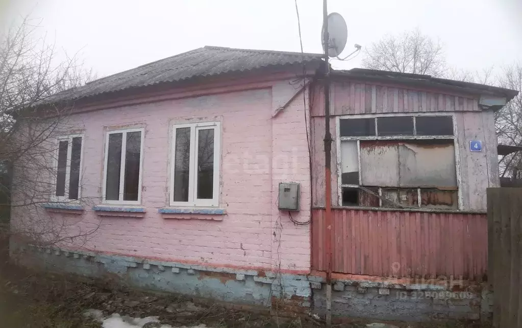 Дом в Белгородская область, Новооскольский муниципальный округ, с. ... - Фото 1