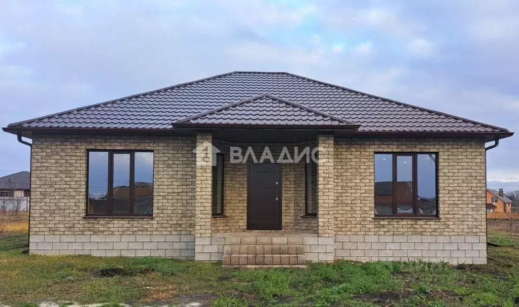 Дом в Белгородская область, Строитель Яковлевский городской округ, ул. ... - Фото 1