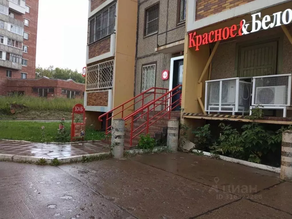 Помещение свободного назначения в Удмуртия, Ижевск Удмуртская ул., 296 ... - Фото 0