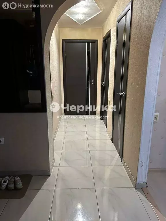 3-комнатная квартира: Горячеводский, улица Малиновского, 5 (75 м) - Фото 0