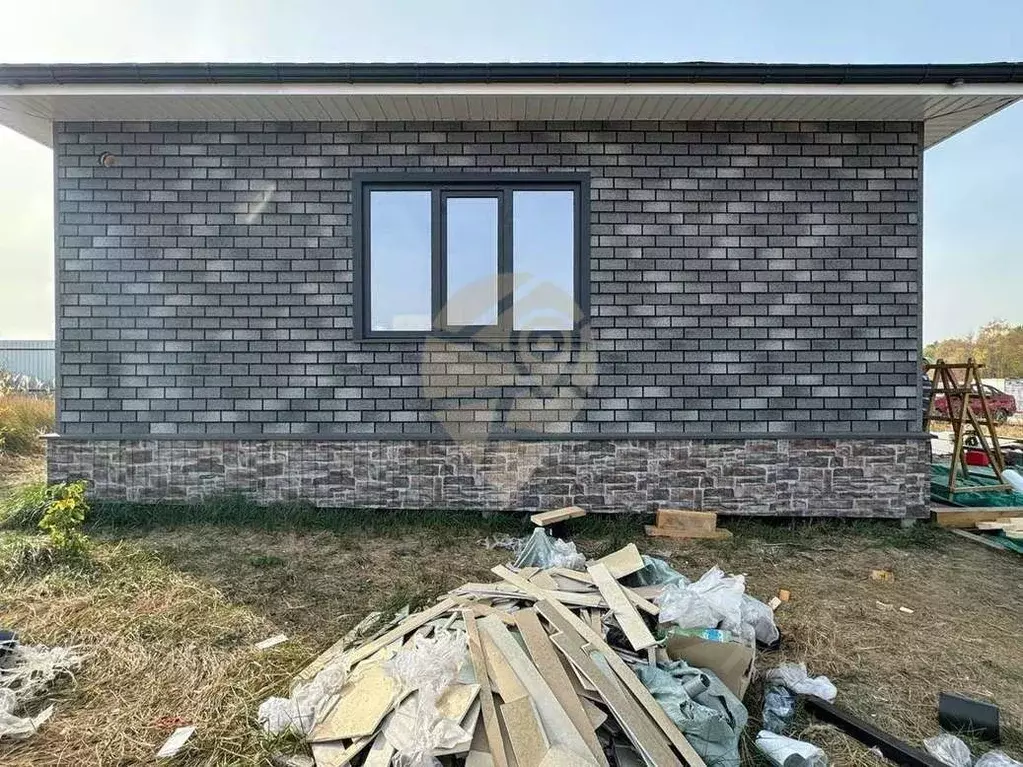 Дом в Белгородская область, Старооскольский городской округ, с. ... - Фото 1