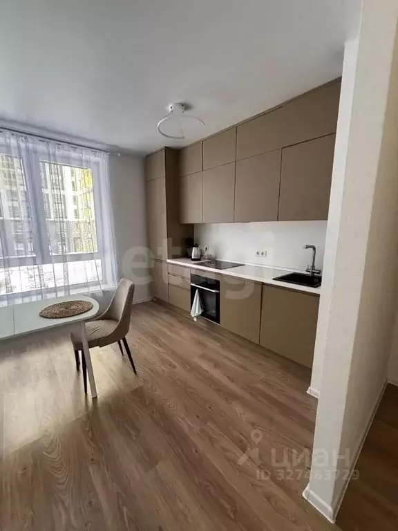 2-к кв. Тюменская область, Тюмень ул. Юрия Рогачева, 9к2 (55.0 м) - Фото 1