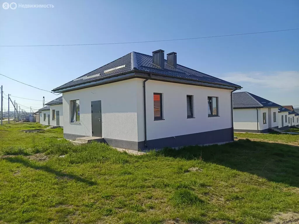 Дом в станица Раевская, Красная улица, 90 (90 м) - Фото 0