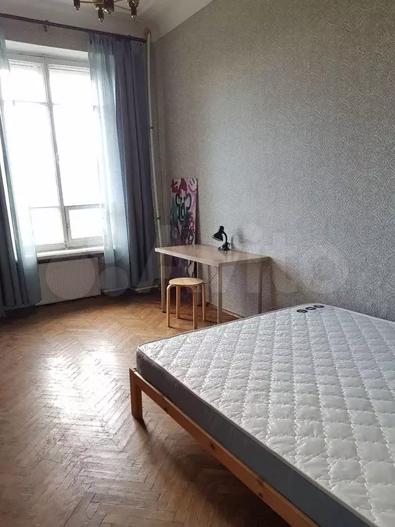 Комната 15 м в 4-к., 5/5 эт. - Фото 1