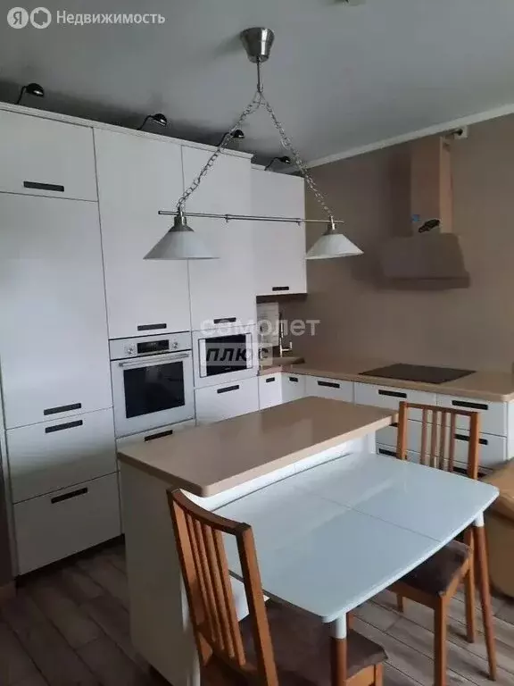 3-комнатная квартира: Уфа, Новомостовая улица, 22 (90 м) - Фото 1