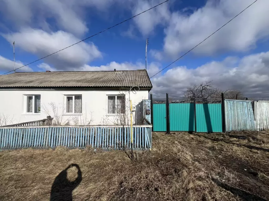 Дом в Омская область, Большереченский район, с. Курносово ул. 30 лет ... - Фото 1