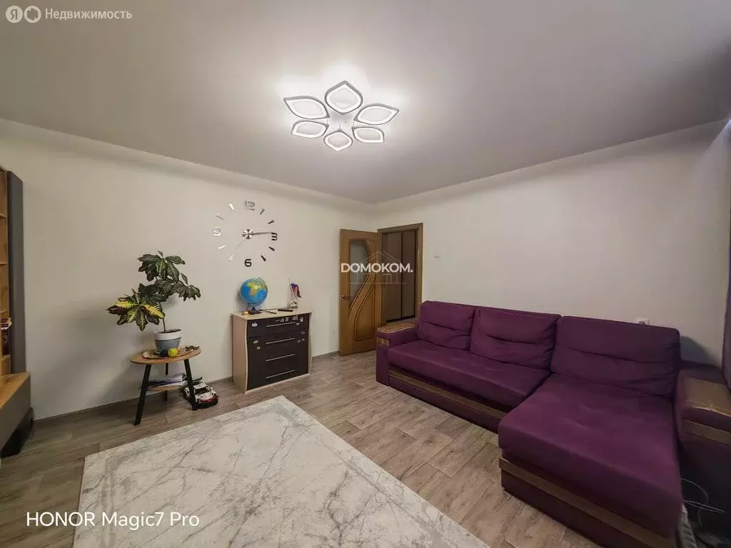 3-комнатная квартира: Нижний Тагил, улица Юности, 22 (62 м) - Фото 1