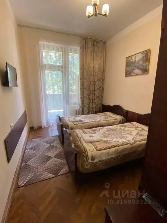 Комната Карачаево-Черкесия, Теберда Карачаевский городской округ, ул. ... - Фото 1