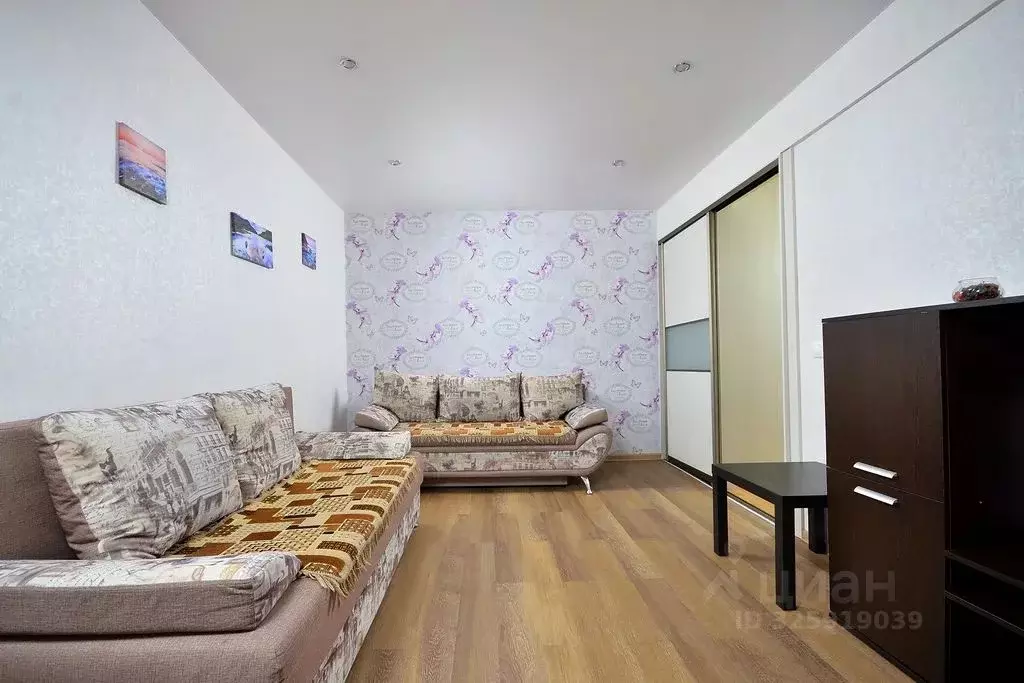 2-к кв. Омская область, Омск просп. Мира, 34Г (45.0 м) - Фото 1