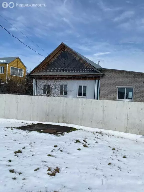 Дом в село Новое Барятино, Набережная улица, 13 (120 м) - Фото 0