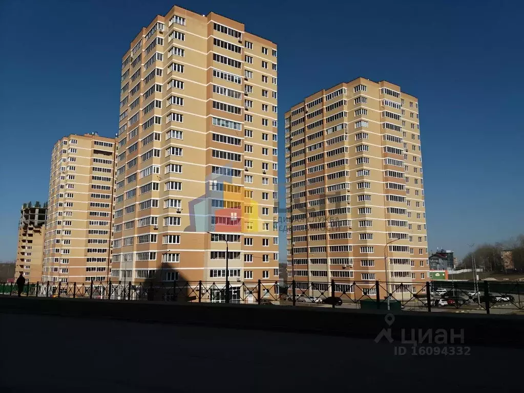 2-к кв. Тульская область, Тула ул. Макаренко, 38 (66.0 м) - Фото 0