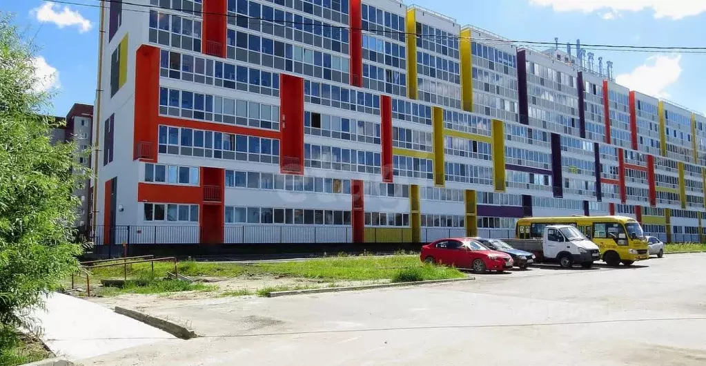 1-к кв. Тюменская область, Тюмень Мелиораторов мкр, ул. Голышева, 10 ... - Фото 0