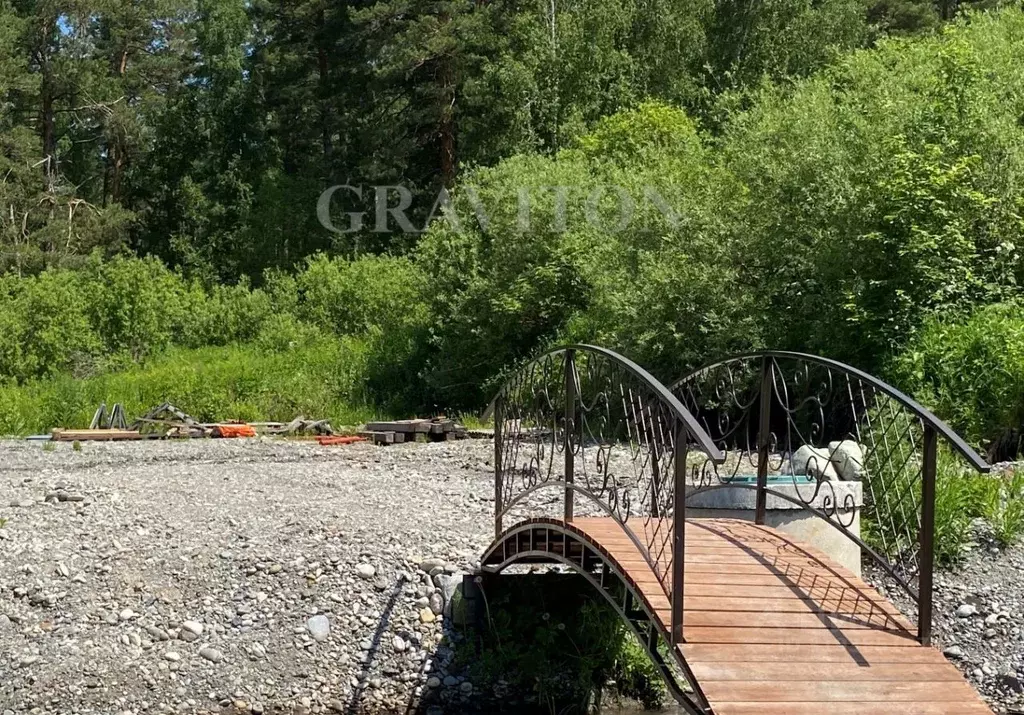 Дом в Алтай, Майминский район, Манжерокское с/пос, с. Озерное ул. ... - Фото 1