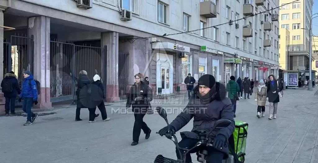 Помещение под кофе у метро на топ трафике 12м2 - Фото 0