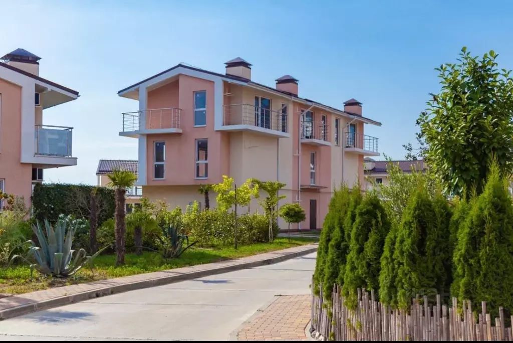 Таунхаус в Краснодарский край, Сочи Адлер жилрайон, ул. Троицкая, 48А ... - Фото 1