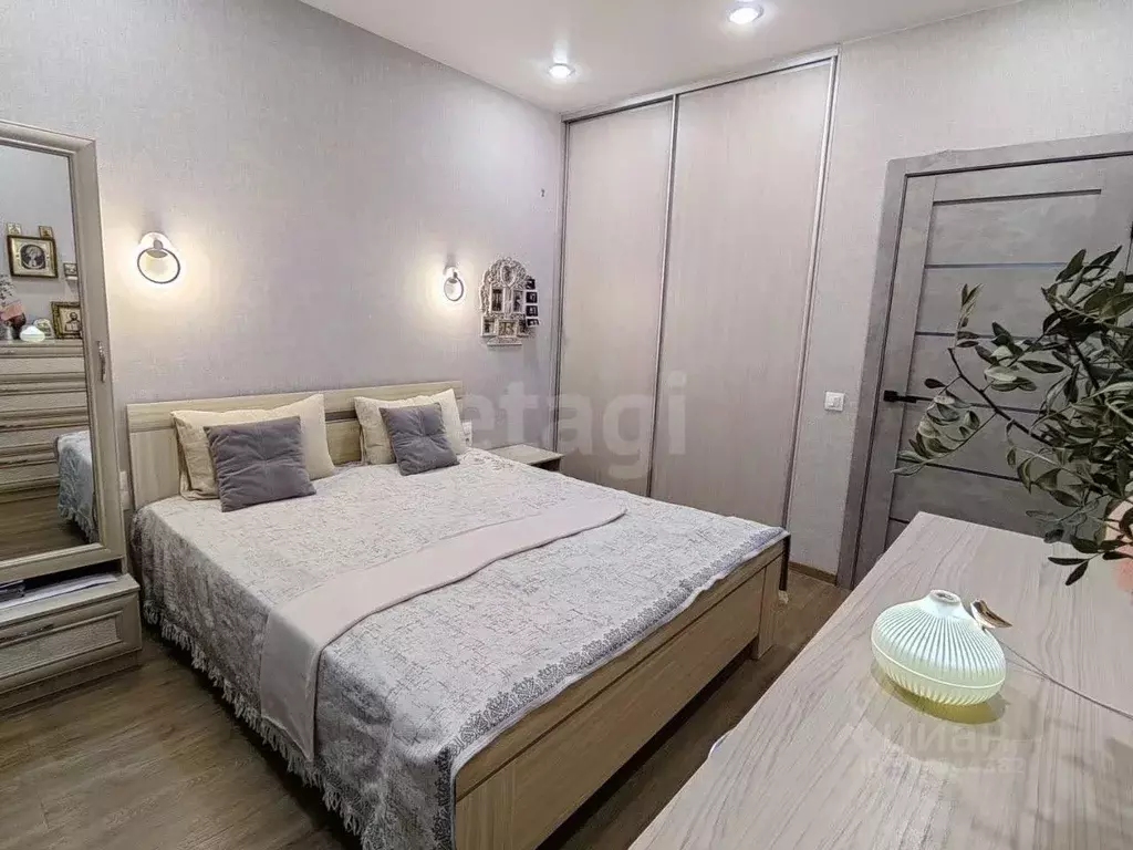 1-к кв. Тюменская область, Тюмень ул. Фармана Салманова, 24 (40.9 м) - Фото 0