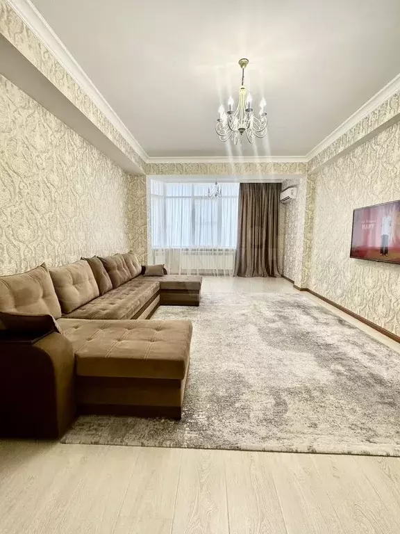 2-к. квартира, 107 м, 3/10 эт. - Фото 0