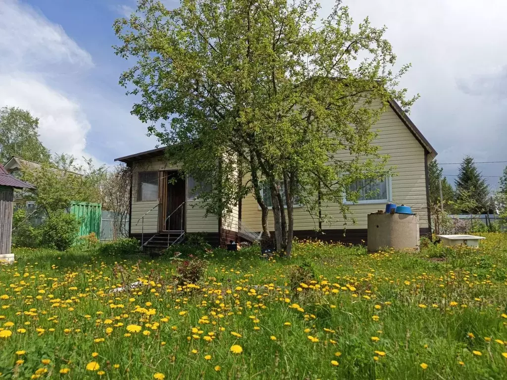 Дом в Башкортостан, Иглинский район, Надеждинский сельсовет, д. ... - Фото 1