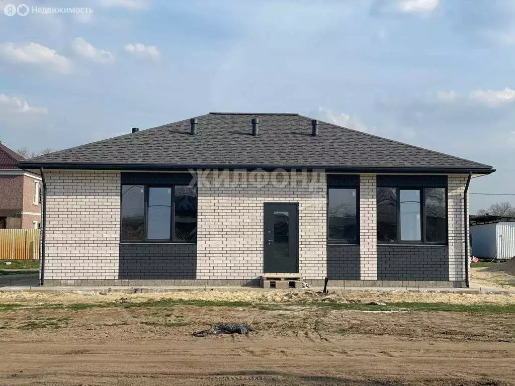 Дом в село Осыпной Бугор, Астраханская улица (130 м) - Фото 1
