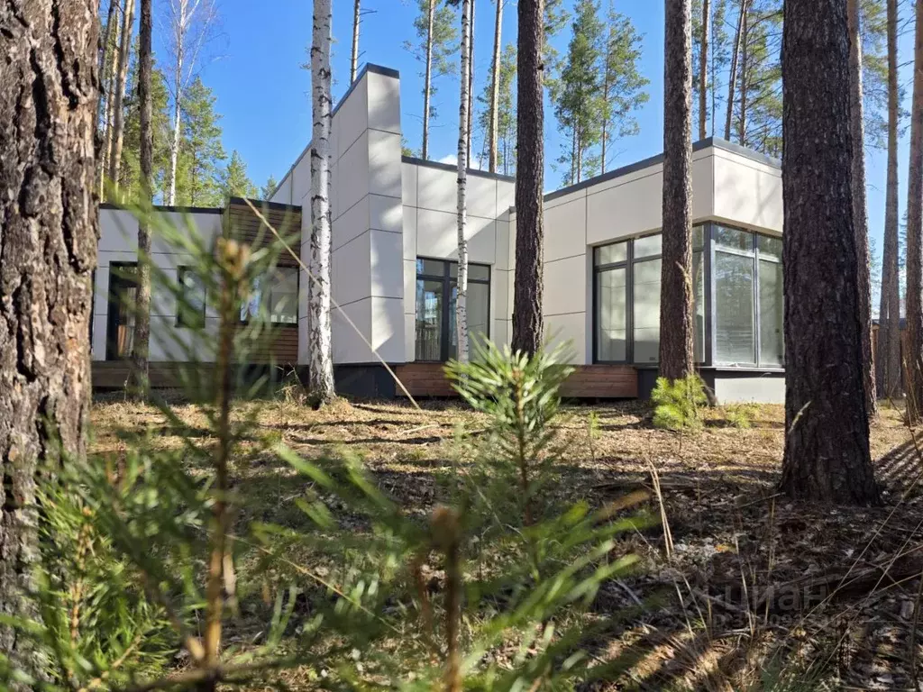 Дом в Свердловская область, Сысертский муниципальный округ, пос. ... - Фото 1