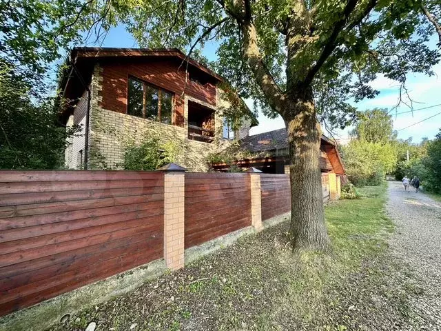 Дом 250 м на участке 8 сот. - Фото 0