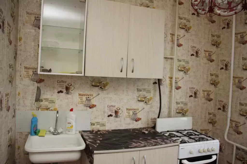 1-к кв. Псковская область, Псков ул. Ижорского Батальона, 6 (32.0 м) - Фото 1