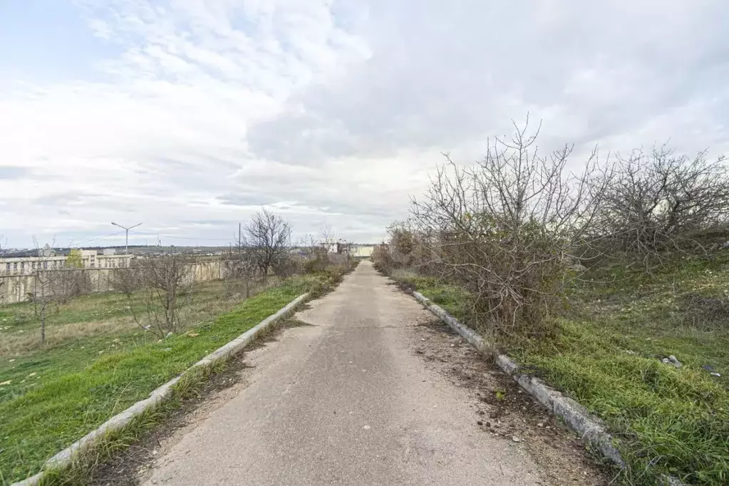 Участок в Севастополь ул. Курчатова, 19/7 (4.95 сот.) - Фото 1