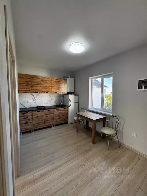2-к кв. Крым, Симферополь ул. Аметхан Султан, 65 (50.0 м) - Фото 1