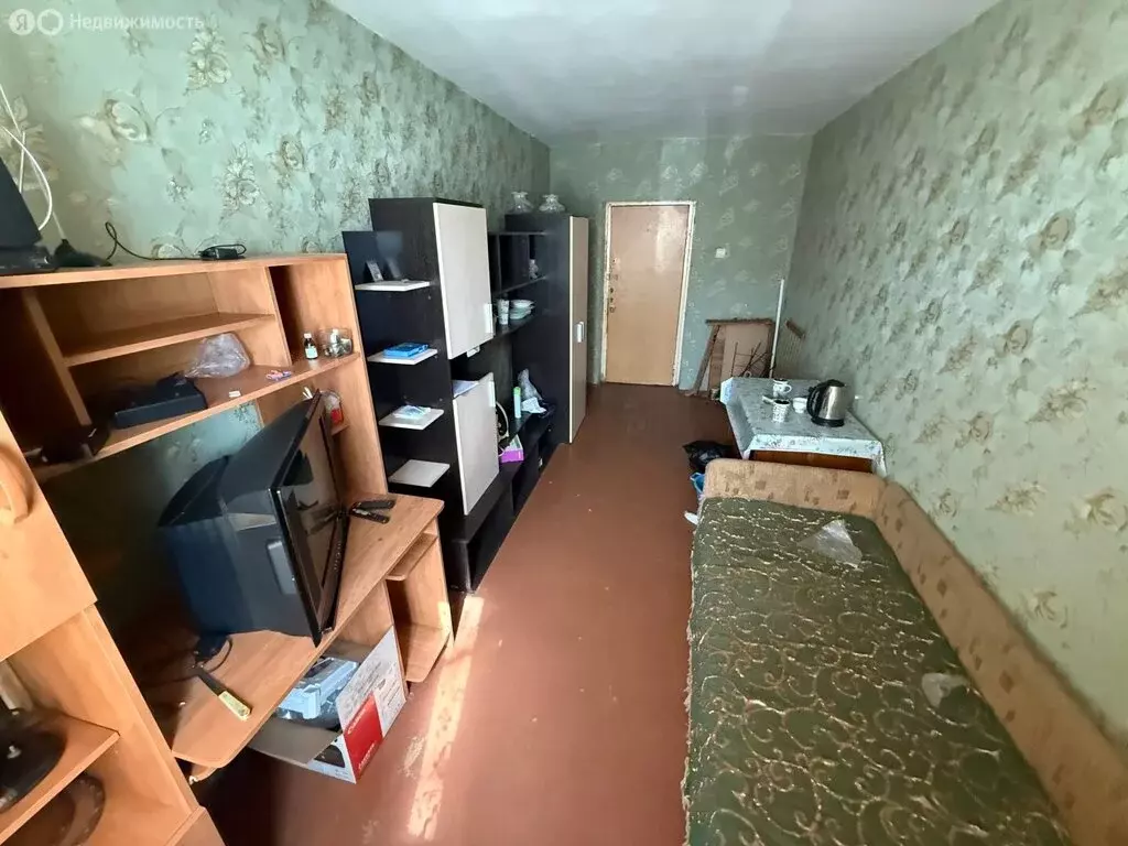 1к в 5-комнатной квартире (13.7 м) - Фото 1