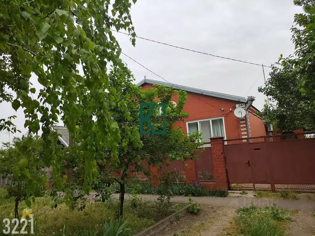 Дом в Краснодарский край, Калининская ст-ца ул. Скляра (158 м) - Фото 0