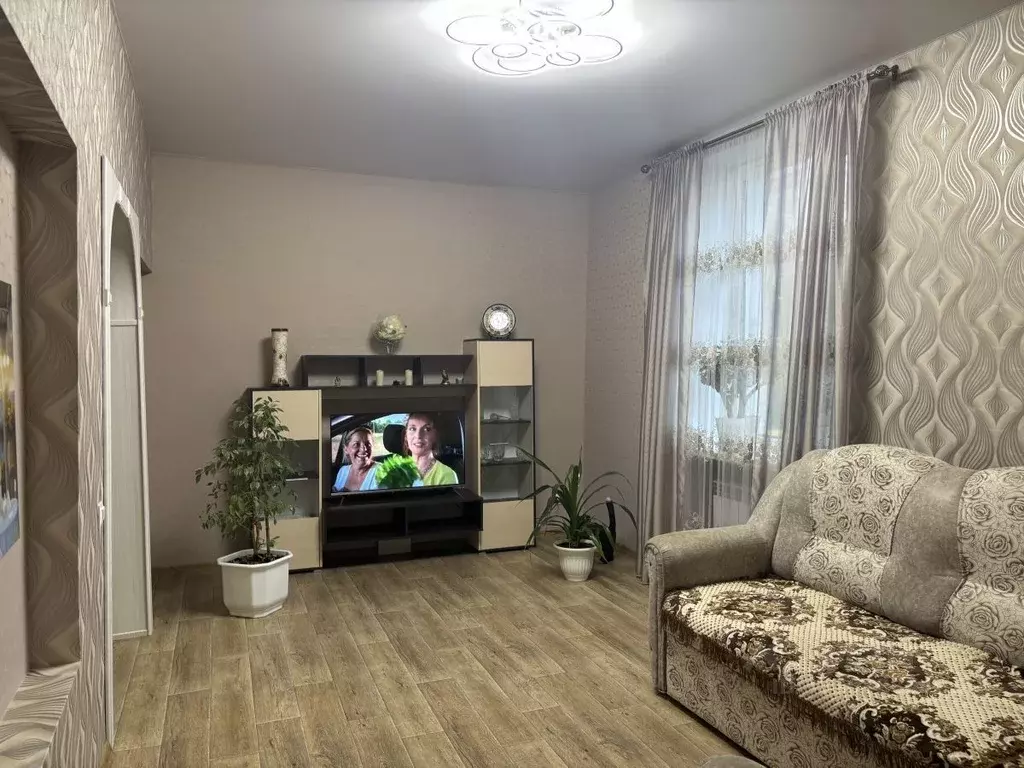 3-к кв. Самарская область, Новокуйбышевск ул. 50-летия НПЗ, 8А (64.4 ... - Фото 2