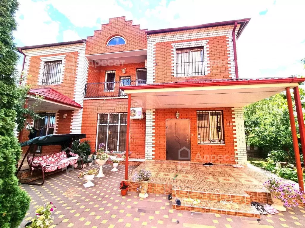 Дом в Волгоградская область, Волгоград Ингульская ул. (296 м) - Фото 0