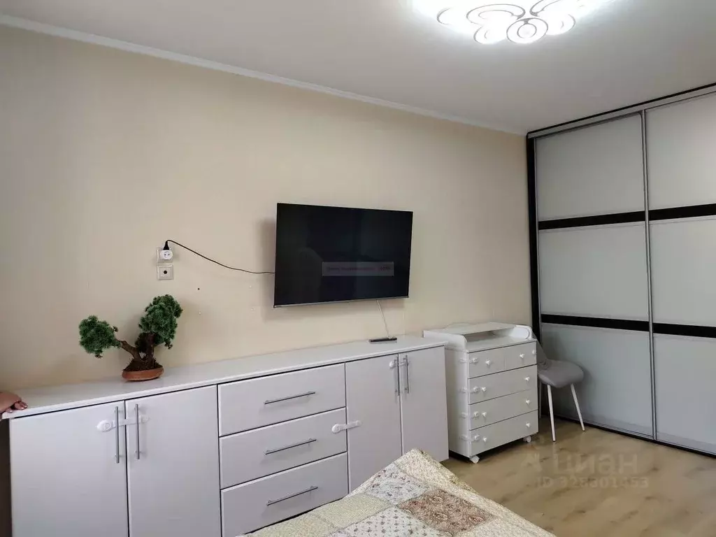 2-к кв. Белгородская область, Белгород 10-й мкр, ул. 60 лет Октября, 5 ... - Фото 1